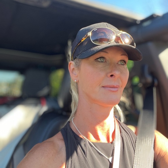 Meet your Posher, Colleen - Picture 5 of 5